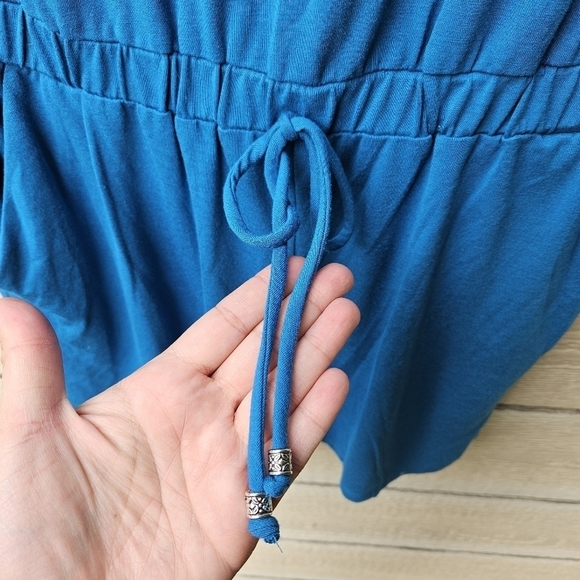 bebop blue short sleeve jersey knit keyhole romper medium - Picture 3 of 9